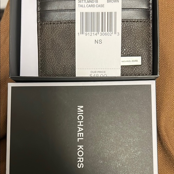 NEW Michael Kors Brown Leather Card Holder - Picture 4 of 6